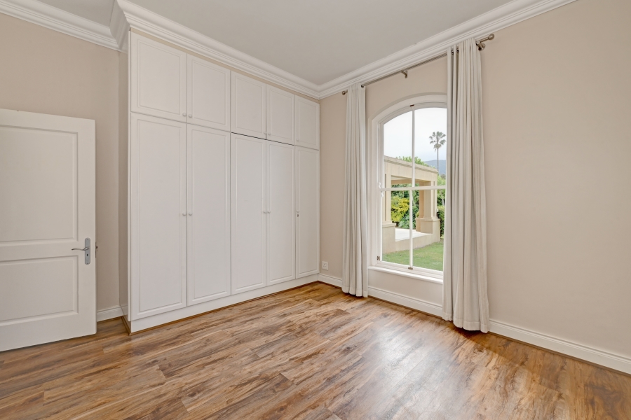 To Let 4 Bedroom Property for Rent in Constantia Western Cape